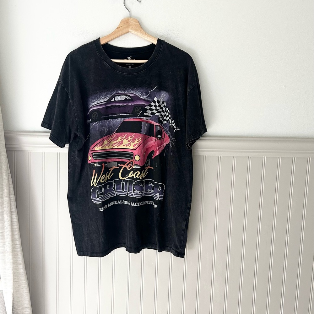 Hollister Medium Racing Car West Coast Cruiser Graphic Tee Cotton T-Shirt